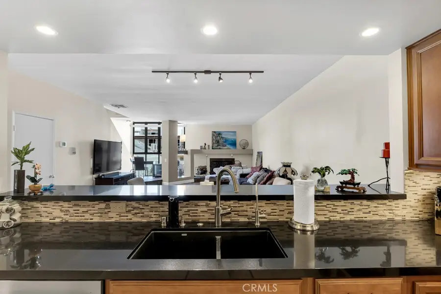 5230 Bellingham #7, Valley Village, CA 91607 - #3