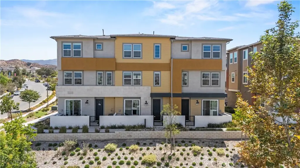 27105 Valley Oak, Valencia, CA 91381 - #1