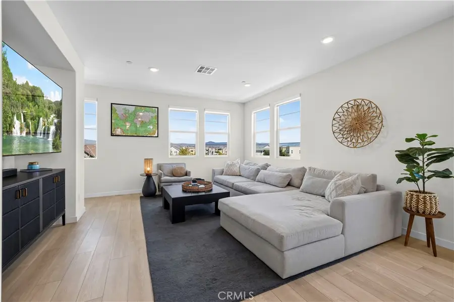 27105 Valley Oak, Valencia, CA 91381 - #2