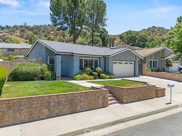 27214 Corry, Saugus, CA 91350 - #3