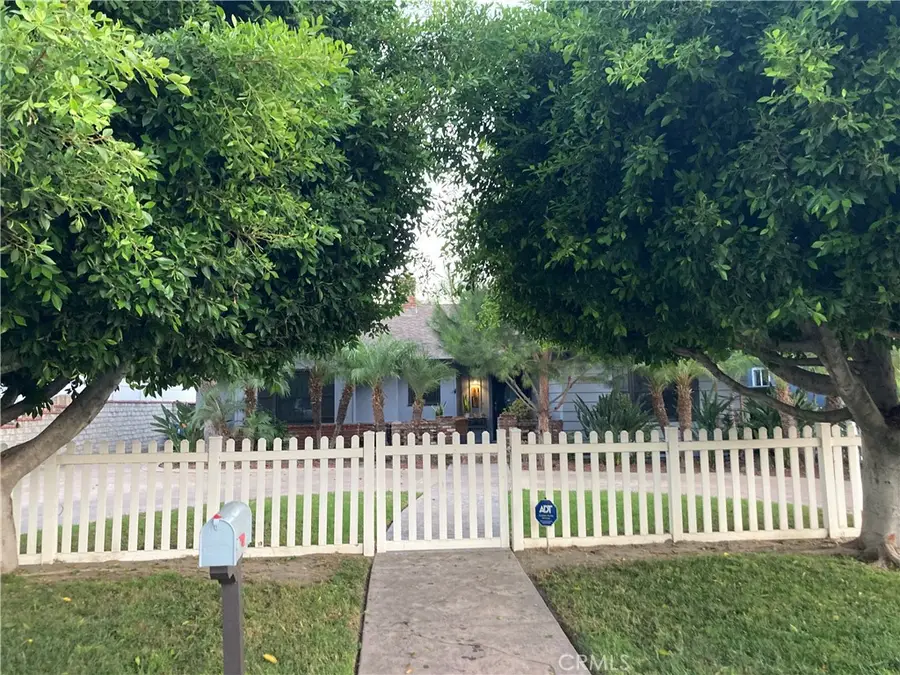 1812 W Riverside, Burbank, CA 91506 - #2
