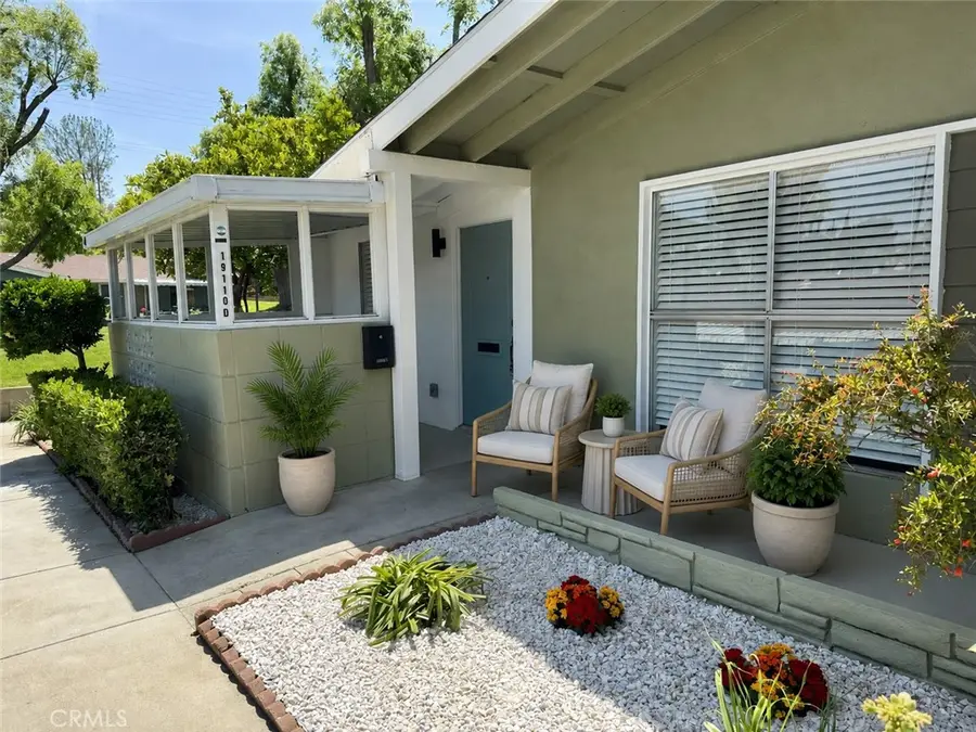 19110 Avenue Of The Oaks, Newhall, CA 91321 - #3