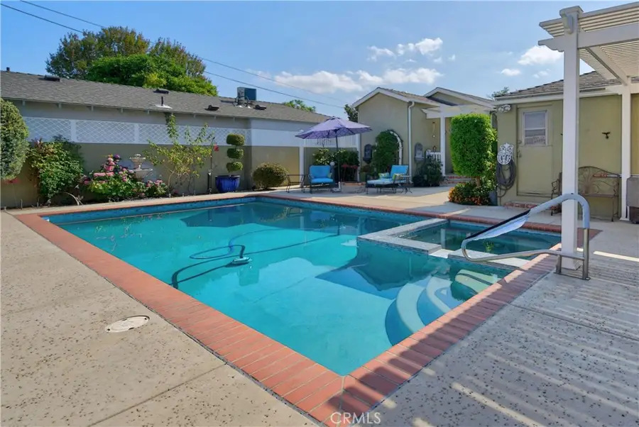 1426 N Buena Vista, Burbank, CA 91505 - #2