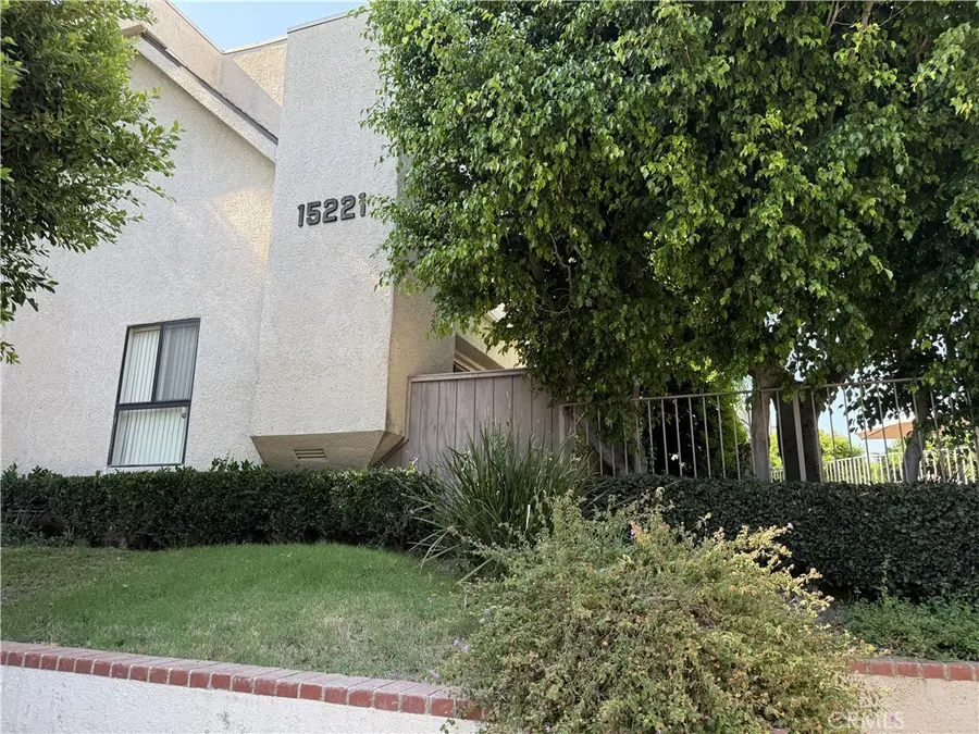 15221 Magnolia, Sherman Oaks, CA 91403 - #2