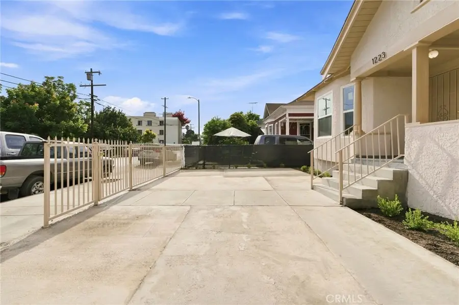 1223 E 35th, Los Angeles, CA 90011 - #2