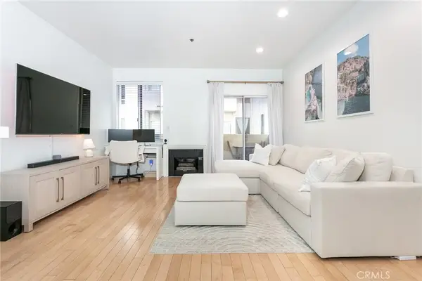 19350 Sherman Way #124, Reseda, CA 91335