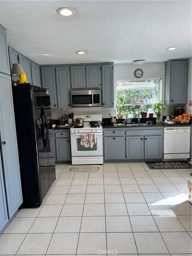 6217 Anastasia, Simi Valley, CA 93063 - #3