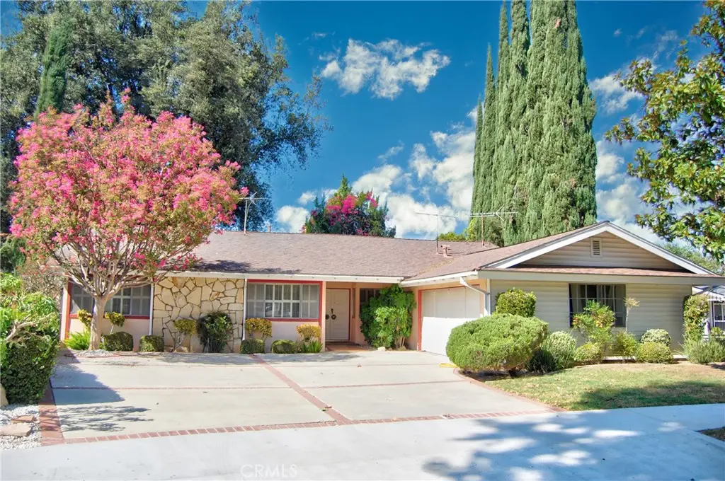 23323 Ostronic, Woodland Hills, CA 91367 - #1