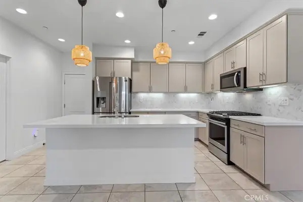 1821 Poppy Drive #5, Simi Valley, CA 93065