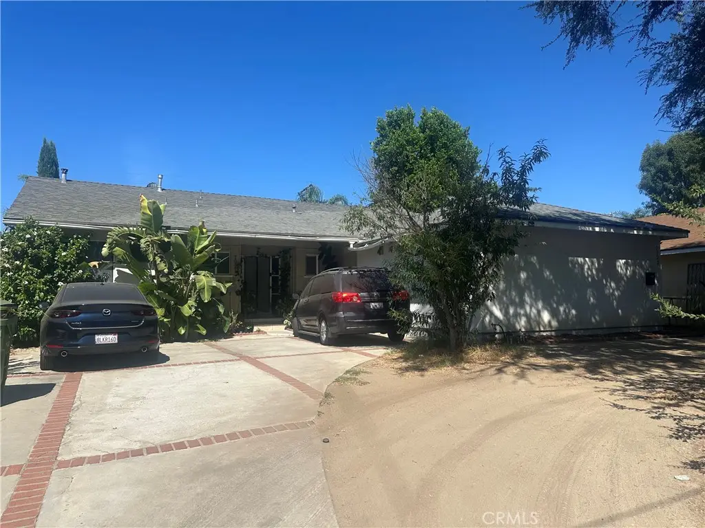7921 Owensmouth, Canoga Park, CA 91304 - #1