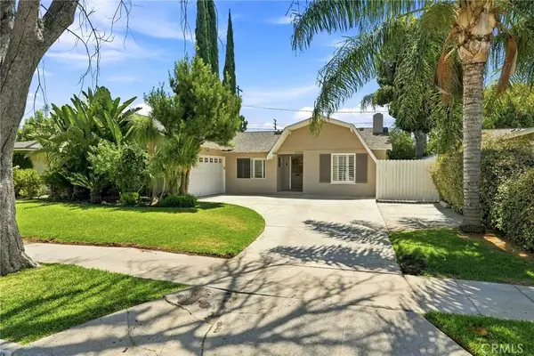 22510 Hartland, Los Angeles, CA 91307