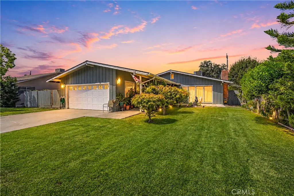 1101 S Mountain Street, Visalia, CA 93277 - #1