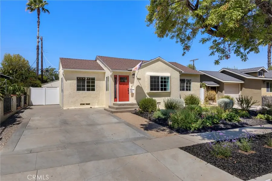 17621 Collins Street, Encino, CA 91316 - #2
