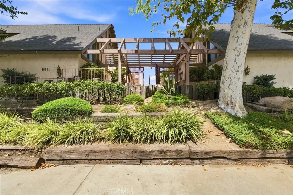 18631 Collins #30, Tarzana, CA 91356 - #1