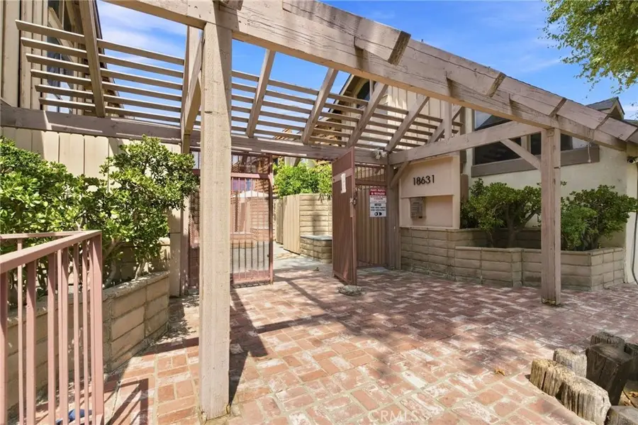 18631 Collins #30, Tarzana, CA 91356 - #3