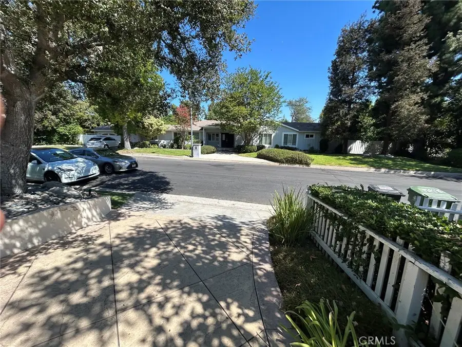 17229 Weddington, Encino, CA 91316 - #3
