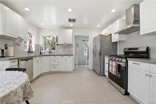 16775 Sierra Highway, Canyon Country, CA 91351
