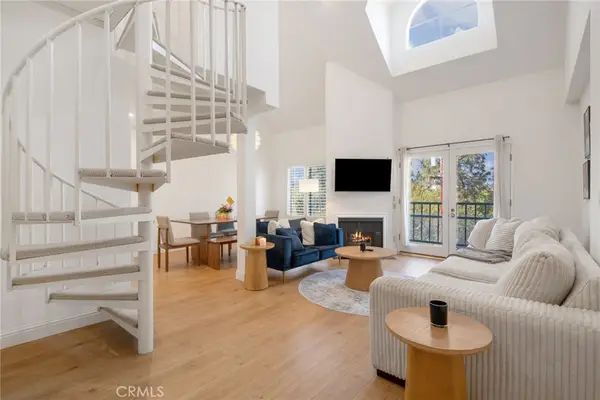 13220 Valleyheart Drive #305, Studio City, CA 91604