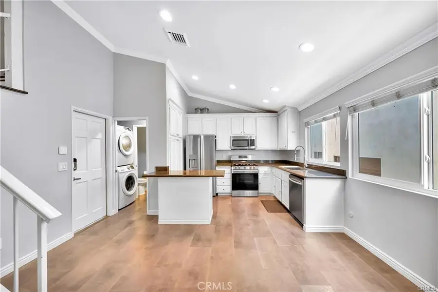 18631 Collins #10, Tarzana, CA 91356 - #3