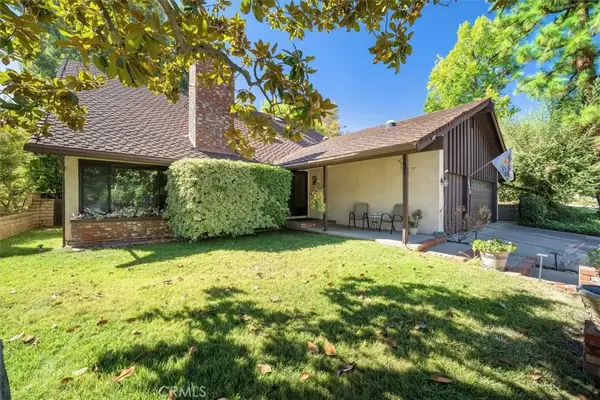 24020 Avenida Crescenta, Valencia, CA 91355