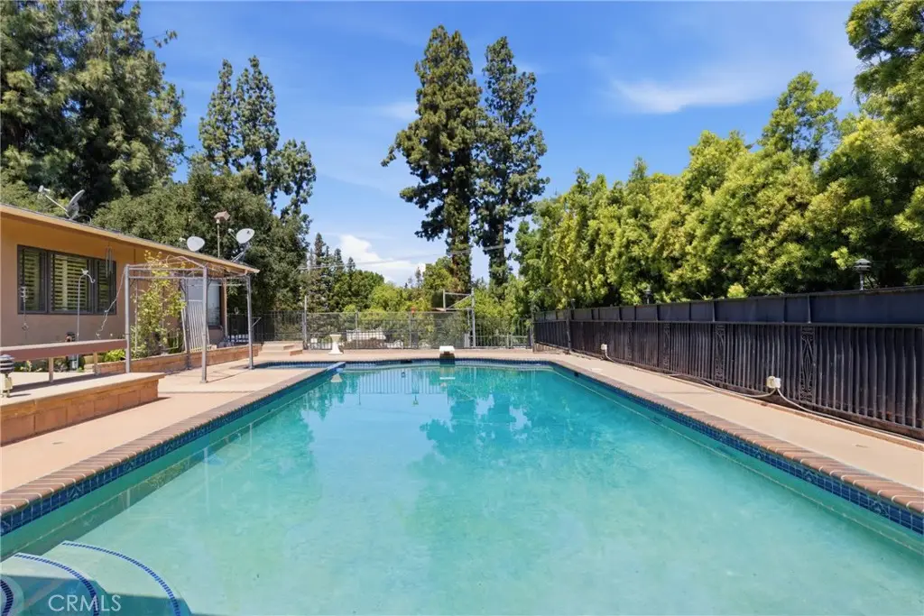 4908 Calvin Avenue, Tarzana, CA 91356 - #1
