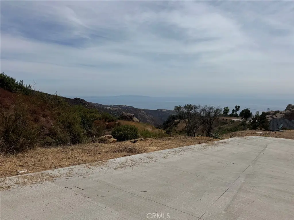 24000 Hovenweep Dr, Malibu, CA 90265 - #1