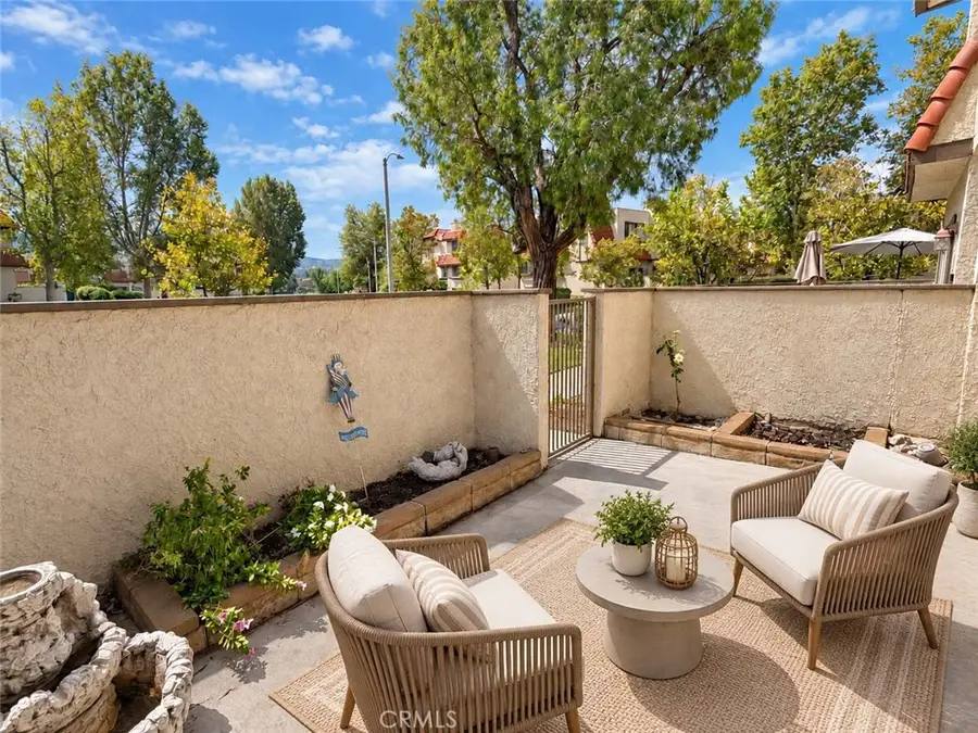 27650 Ironstone Drive #3, Canyon Country, CA 91387 - #3