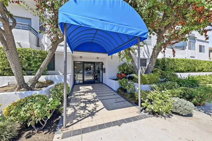 4455 Hazeltine Avenue #208, Sherman Oaks, CA 91423 - #2