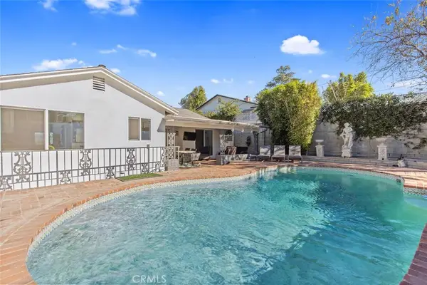 22444 Venido, Woodland Hills, CA 91364
