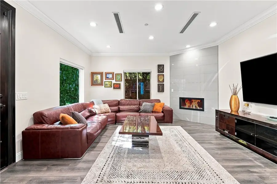430 N Parish Place, Burbank, CA 91506 - #3