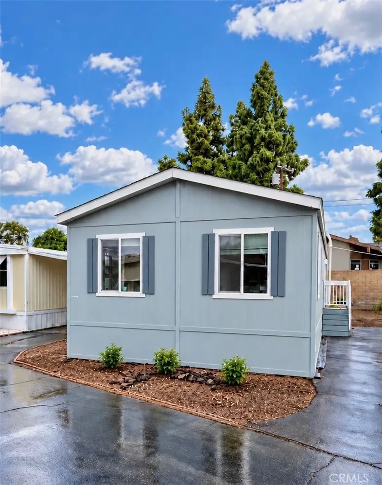 26 Coronado, San Fernando, CA 91345 - #1