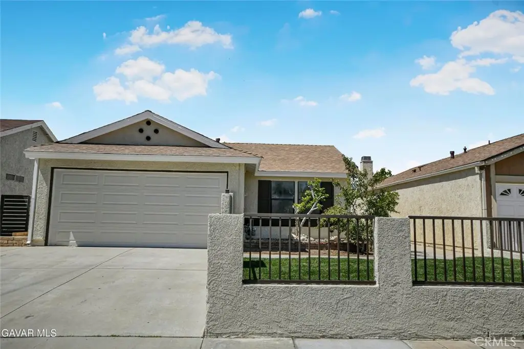 2810 Juniper Drive, Palmdale, CA 93550 - #1