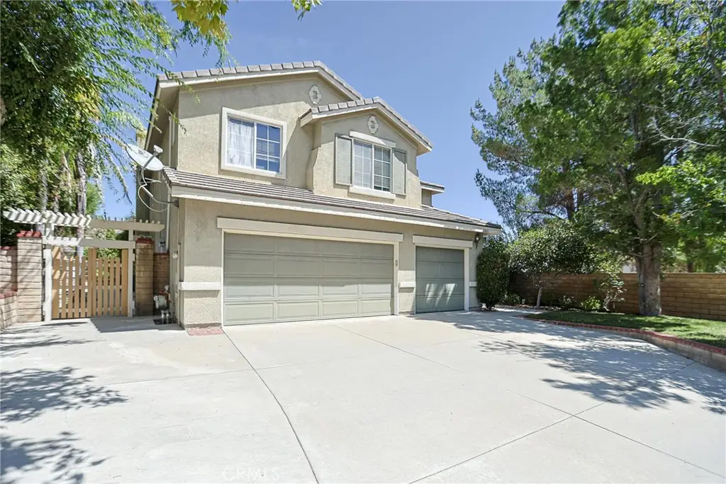28611 Lupine St, Castaic, CA 91384 - #1