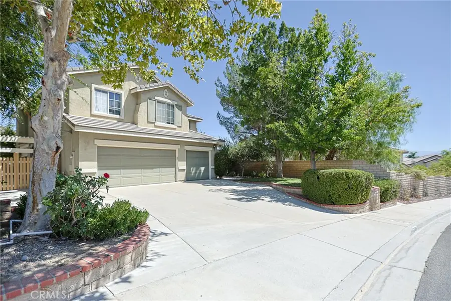 28611 Lupine St, Castaic, CA 91384 - #2
