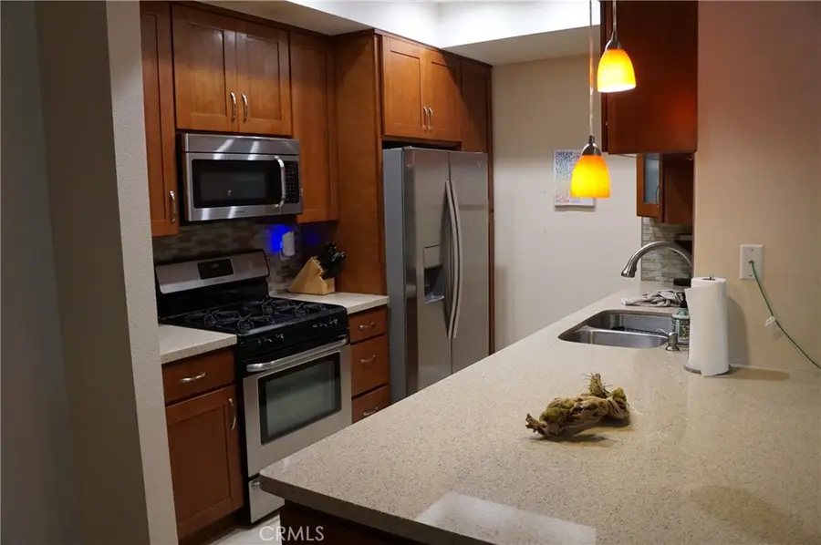 11225 Peach Grove Street #202, North Hollywood, CA 91601 - #2