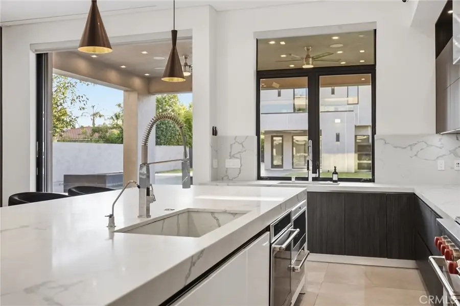 5239 Avenida Hacienda, Tarzana, CA 91356 - #3