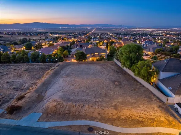 6831 Sycamore Ln, Quartz Hill, CA 93551