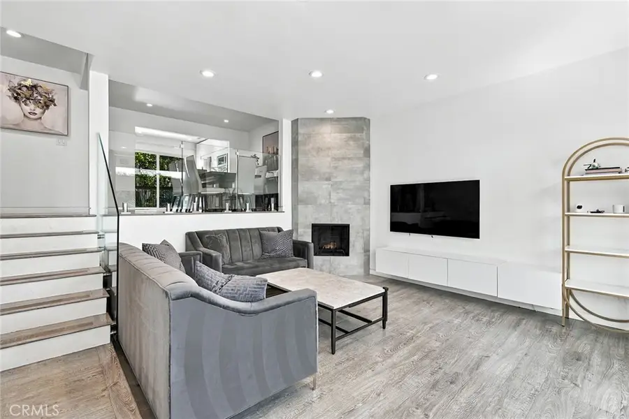 7100 Balboa Boulevard #807, Lake Balboa, CA 91406 - #3