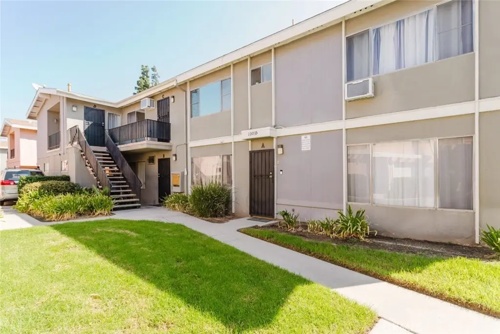 10035 Sepulveda Boulevard, San Fernando, CA 91345 - #1