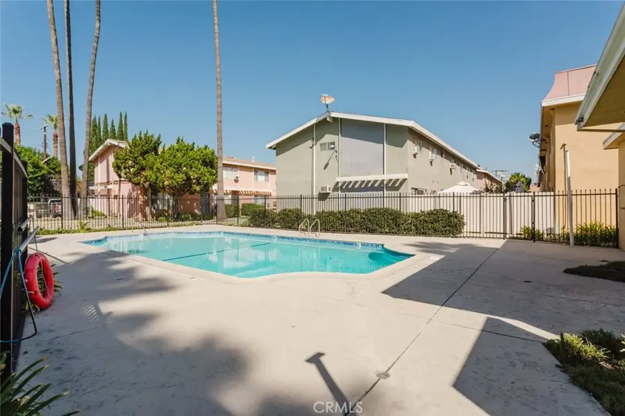 10035 Sepulveda Boulevard, San Fernando, CA 91345 - #2