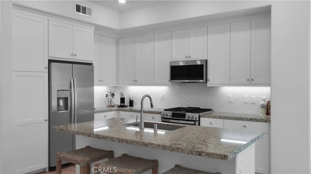 27410 Merlin, Valencia, CA 91381 - #1