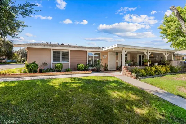 19229 Avenue Of The Oaks #A, Newhall, CA 91321