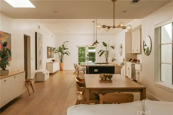 1111 S Plymouth Boulevard, Los Angeles, CA 90019