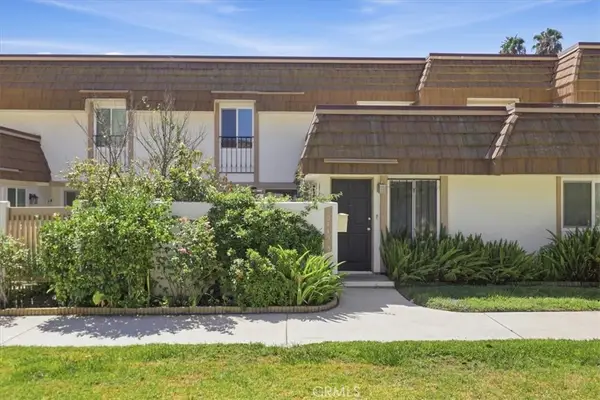 10445 Larwin Unit 3 #3, Chatsworth, CA 91311