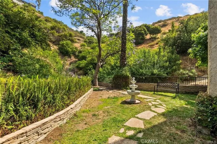 2700 Cahuenga E, Los Angeles, CA 90068 - #2