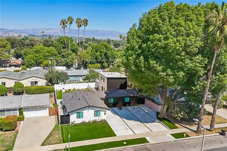 22241 Wyandotte Street, Canoga Park, CA 91303 - #2