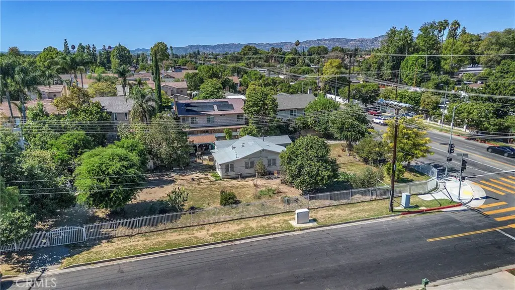 19504 Saticoy, Reseda, CA 91335 - #1