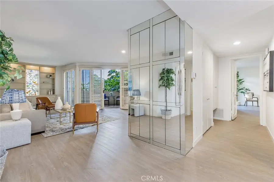 5216 Yarmouth Avenue #105, Encino, CA 91316 - #2