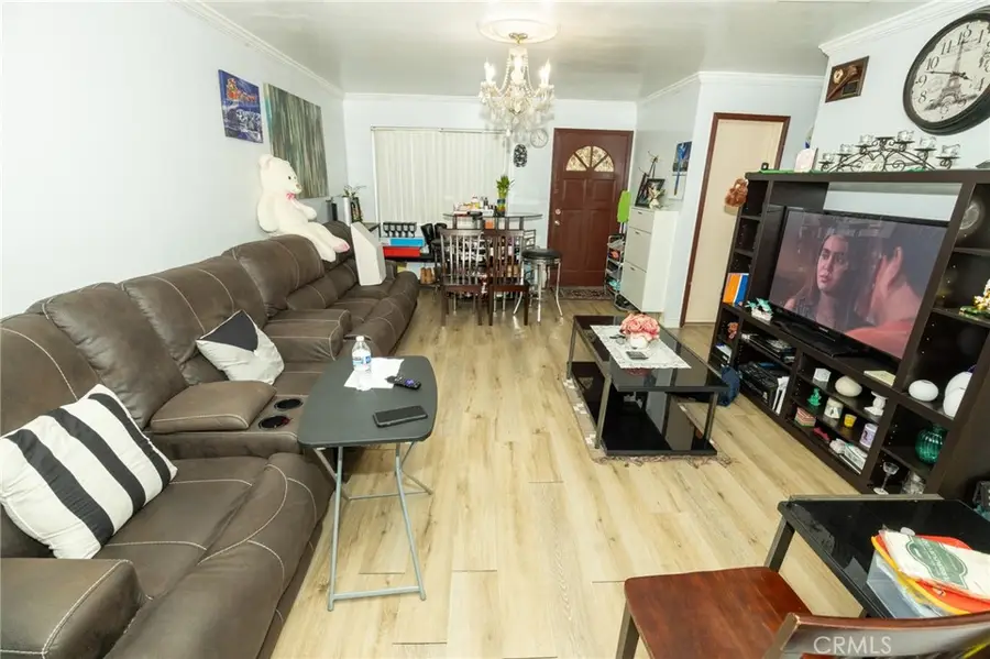 17135 Roscoe Boulevard #7, Northridge, CA 91325 - #3