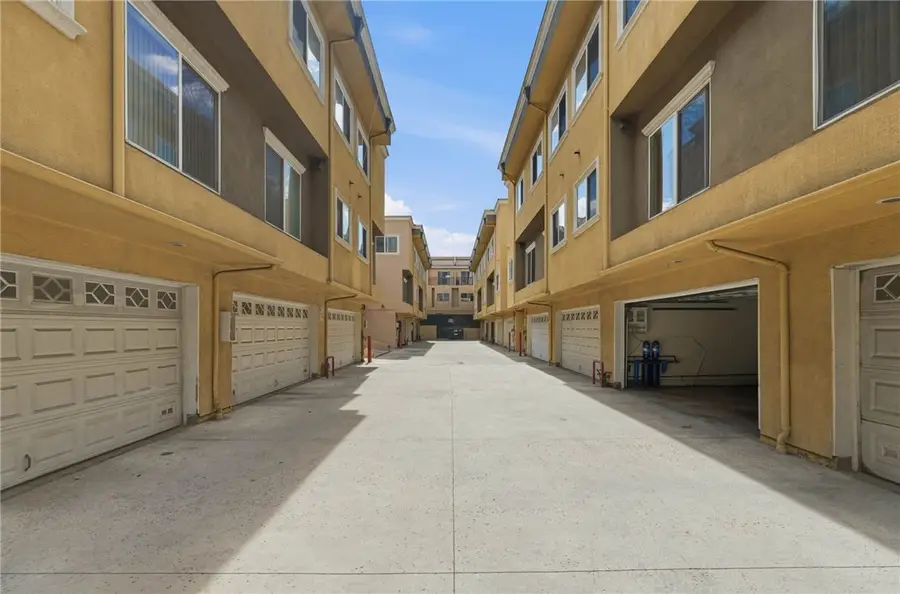 13629 Wyandotte #118, Van Nuys, CA 91405 - #2